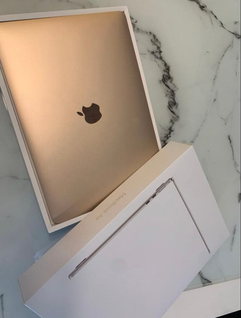 MacBook Air M1 8GB 13.3インチ