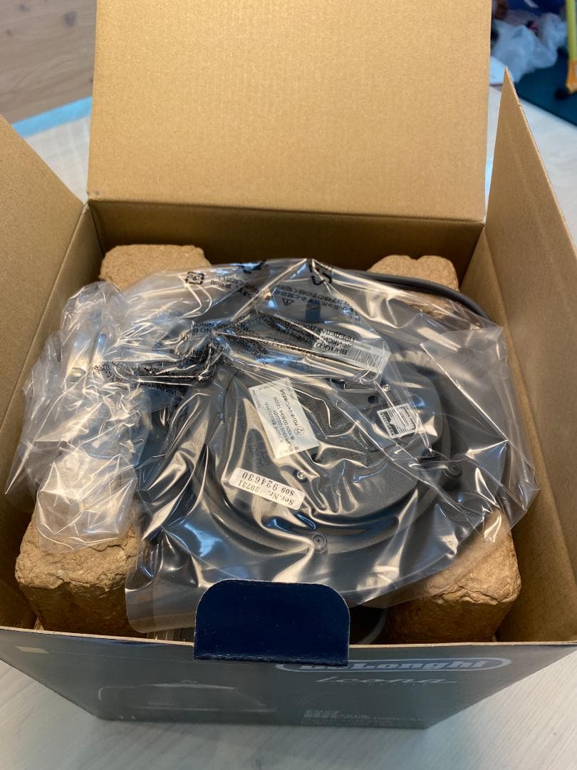 【新品未使用】正月限定値下げ！デロンギアイコナ電気ケトルKBOE1220J-GY