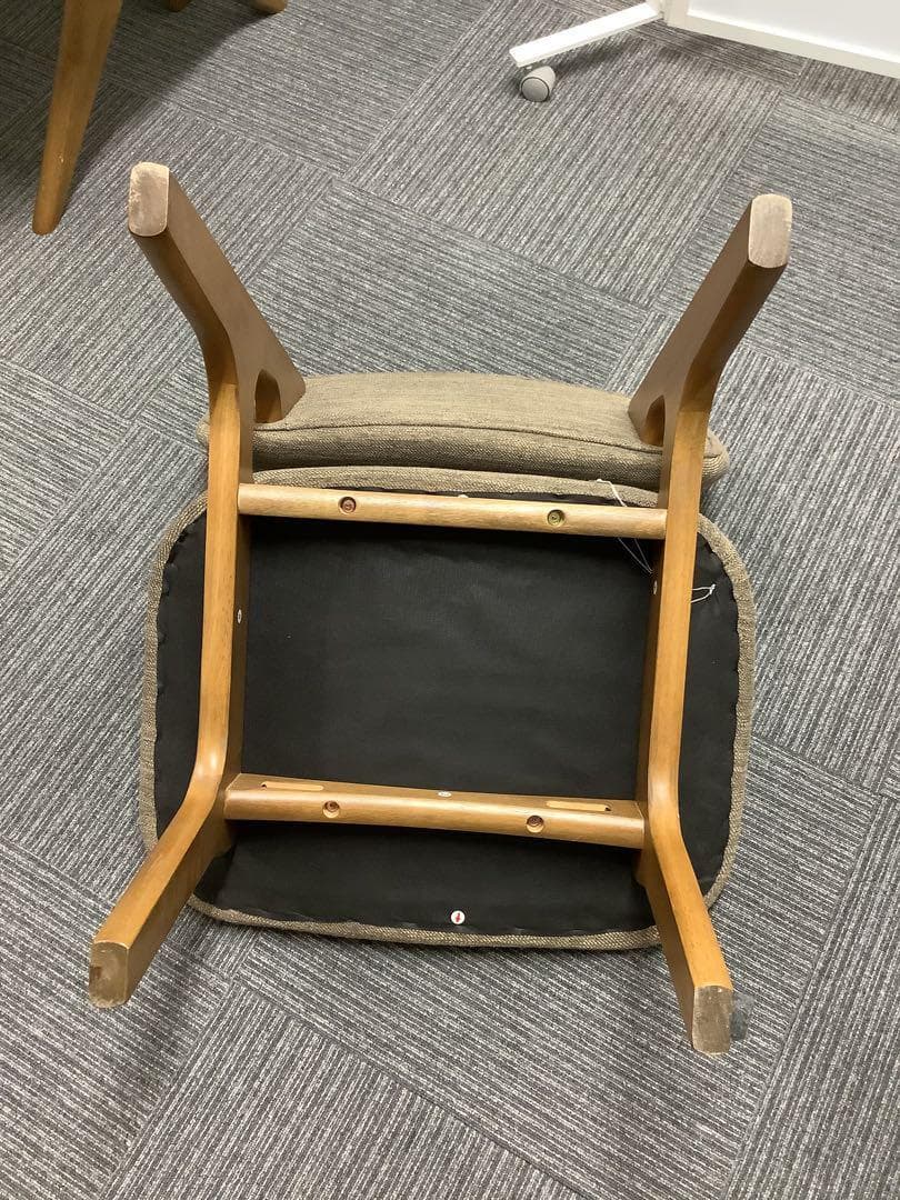 ニトリ リビングダイニングテーブルセット 椅子2脚 スツール付き