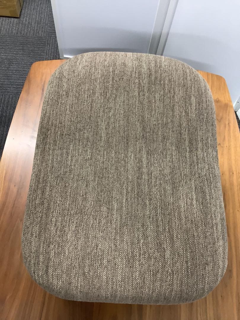 ニトリ リビングダイニングテーブルセット 椅子2脚 スツール付き