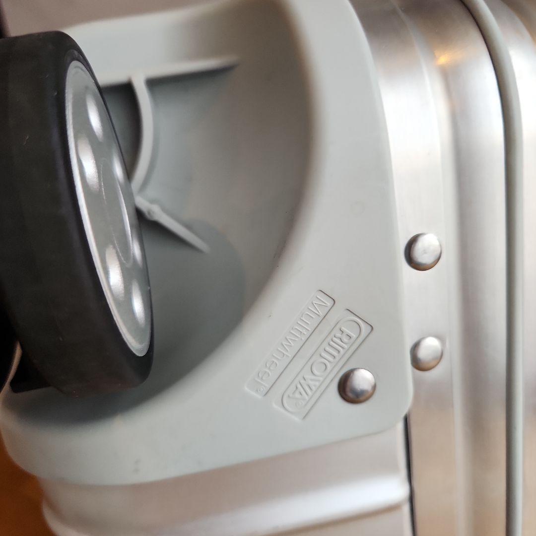 RIMOWA　トパーズ4輪　　45L　シルバー　アルミ　56×45×25　正規品
