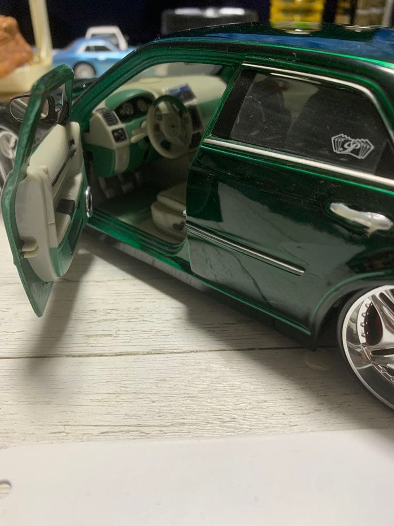 クライスラー300C 1/18