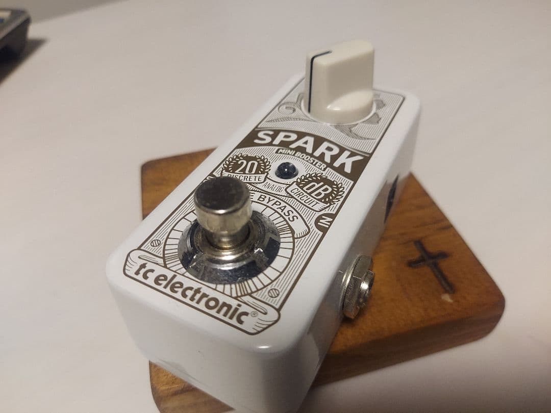 【ほぼ新品】TC Electronic SPARK ブースター／箱付き