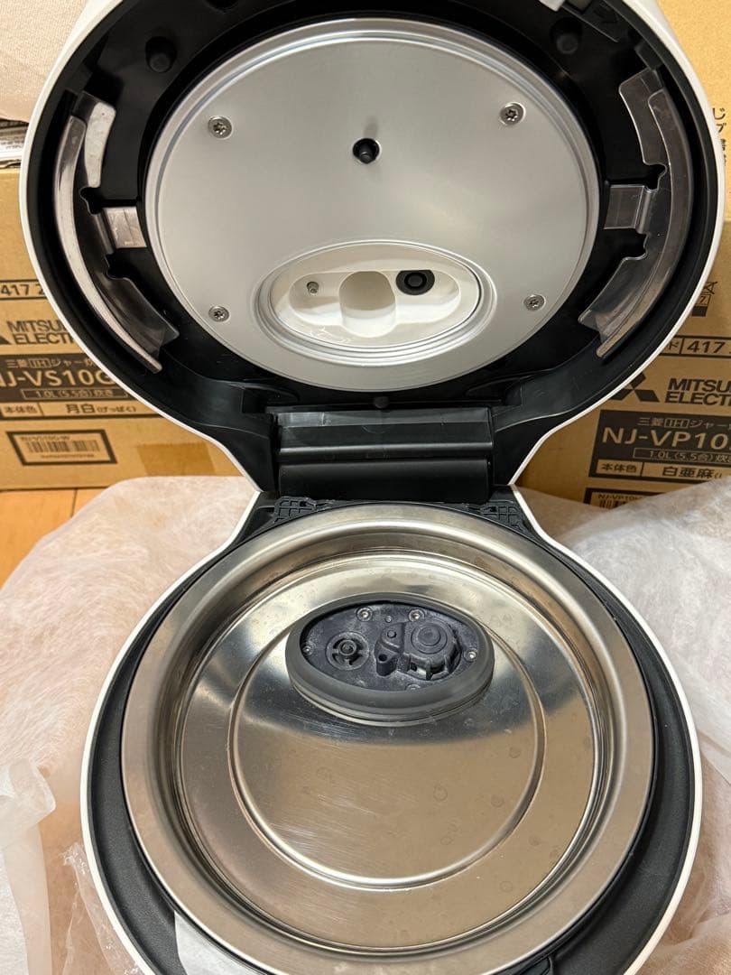 パナソニック圧力IHジャー炊飯器 SR-R10B-W ホワイト　5合炊　ほぼ新品