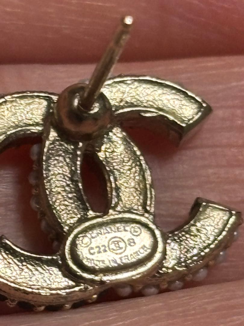 CHANELシャネル22Bココマークラインストーンパールピアス