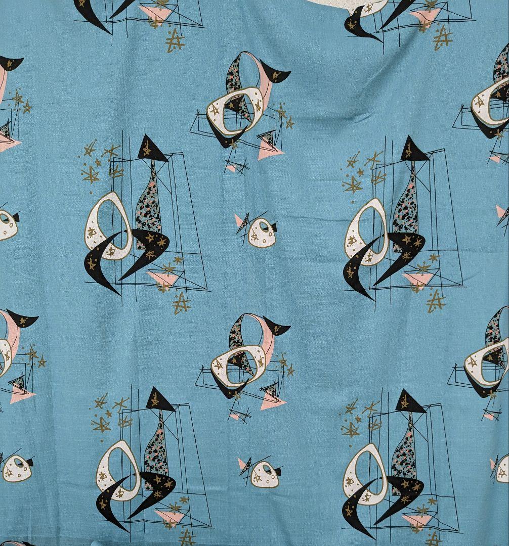 50'柄カーテン2枚　ブルーパレット200