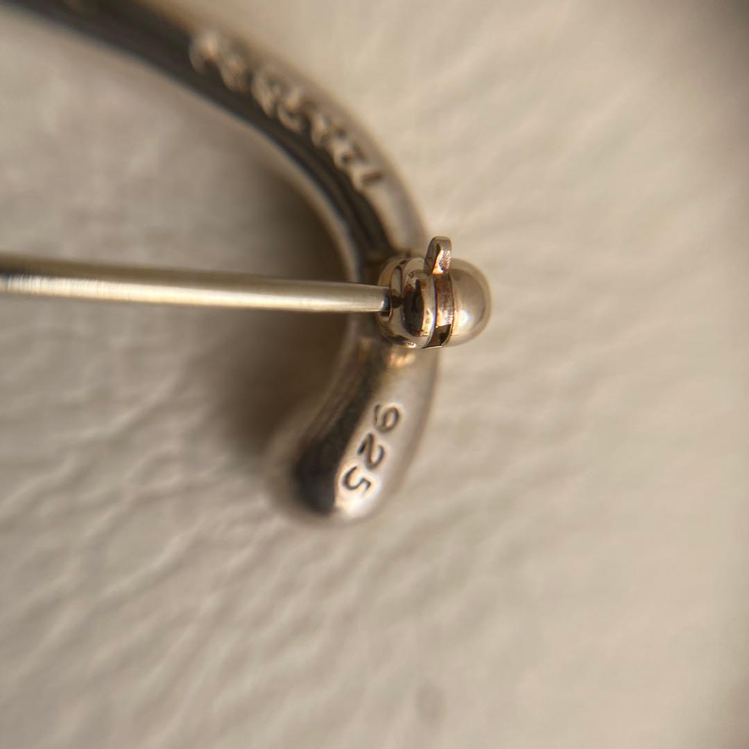 週末お値下げ　美品　ティファニー　イニシャル　ブローチ　T