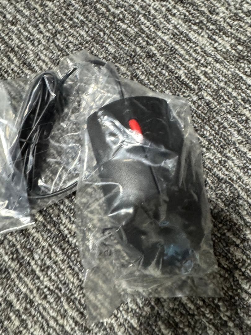 し*け様 【緊急入荷！】ThinkVision S24i-30