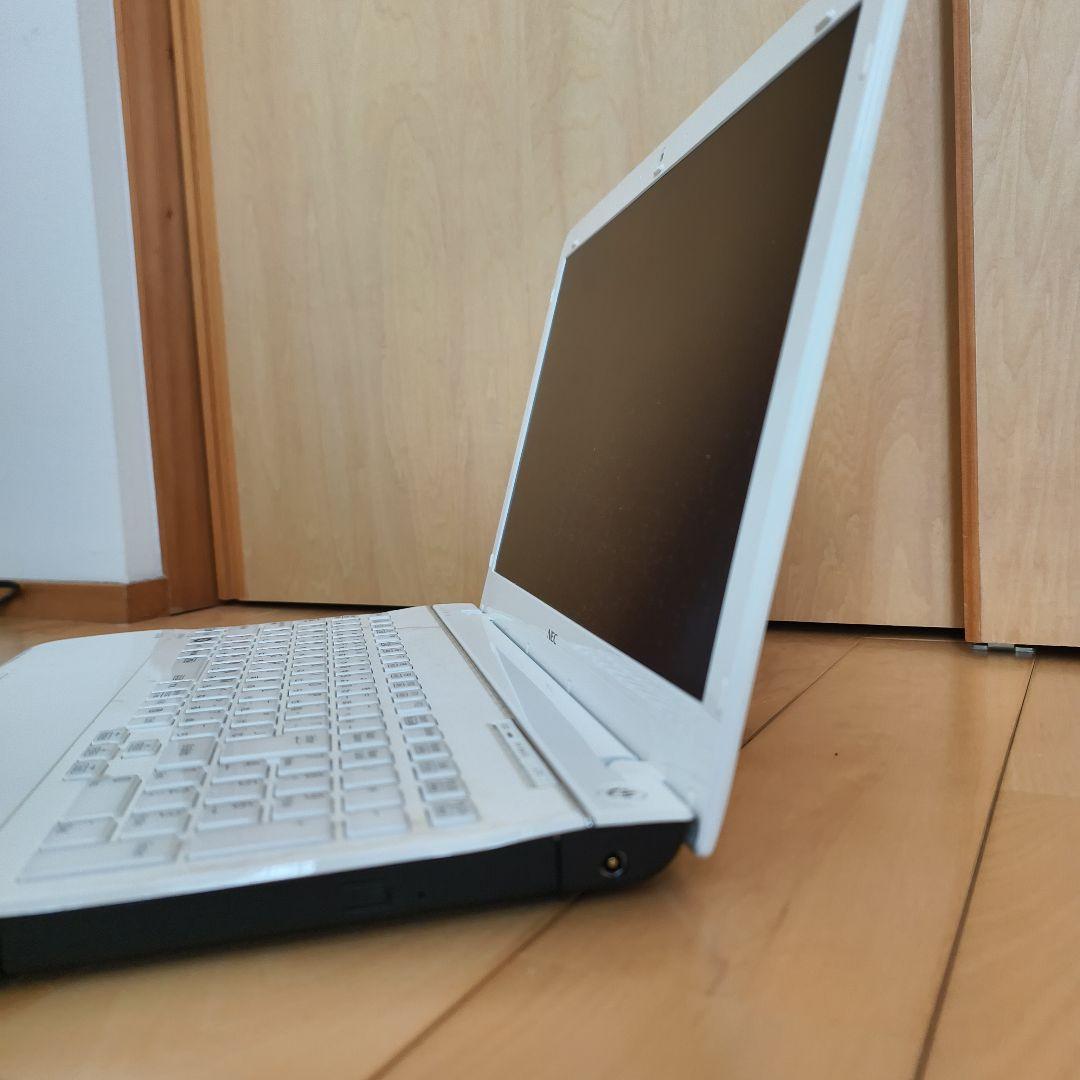 【極美品キーボード】爆速SSD✨最新Win11/ホワイト/初心者向け/マウス付属