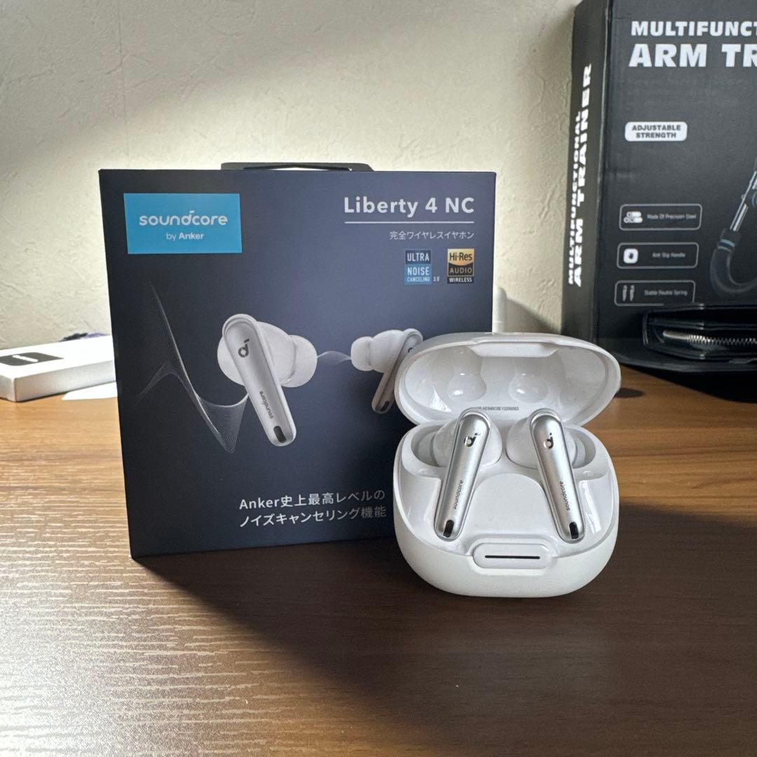 [美品]soundcore Liberty 4 NCワイヤレスイヤホンケース付き