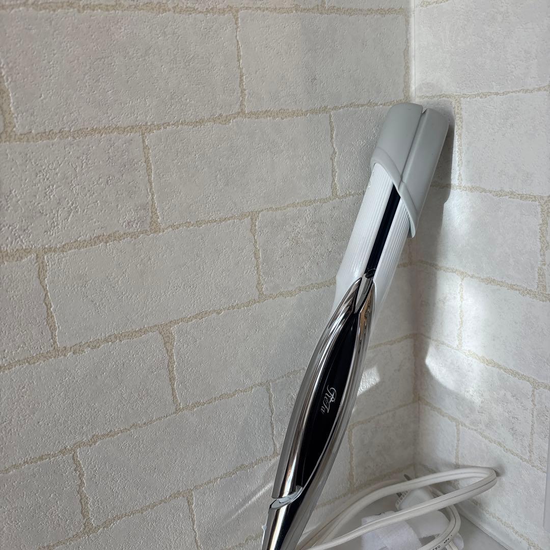 ReFa リファ ストレートアイロン（キャップ付き）