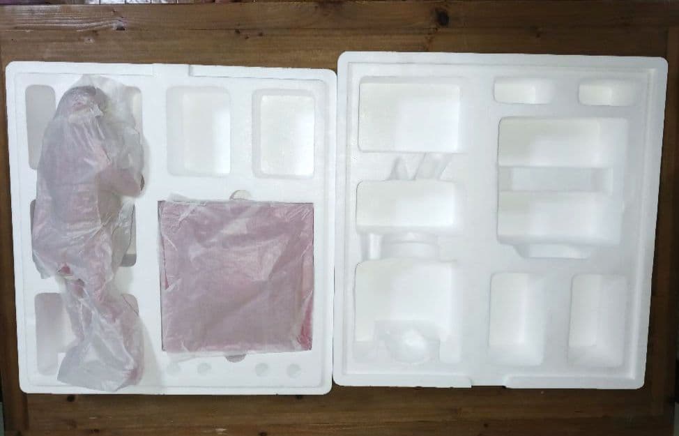 【新品!!】バンクシー フィギュア SUICIDEMAN(Red)