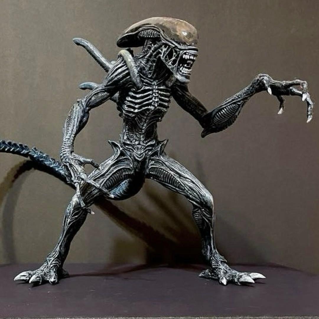 エイリアン　フィギュア　リペイント完成品