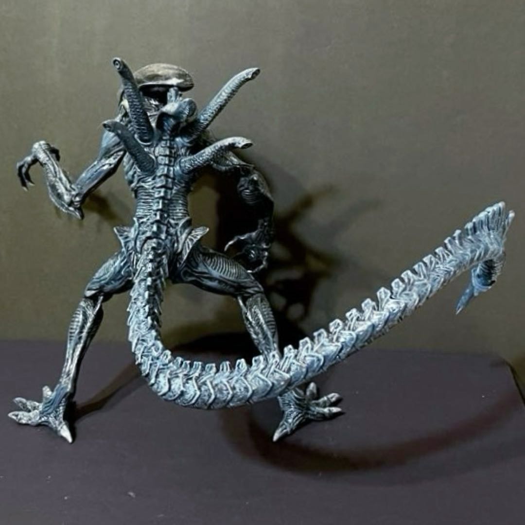 エイリアン　フィギュア　リペイント完成品
