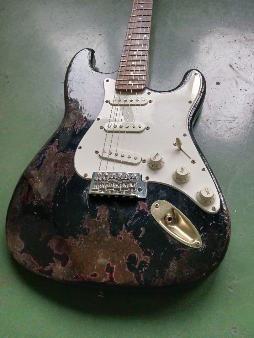 午前10時まで9,000円！ エレキギター　ストラト　ハードレリック