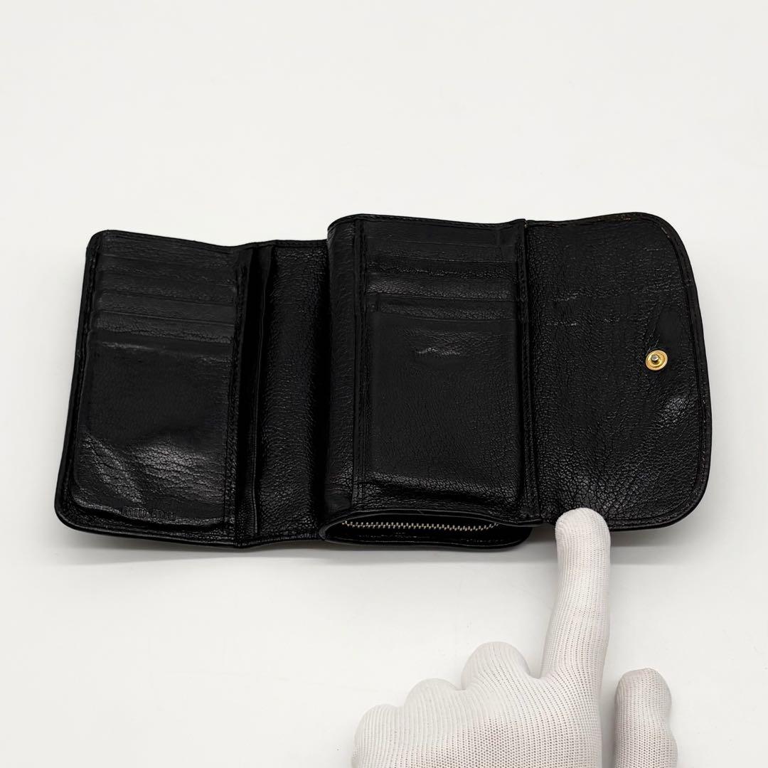【極美品】MIUMIU レザー 二つ折り財布 ゴールド金具 シボ革 黒 ブラック