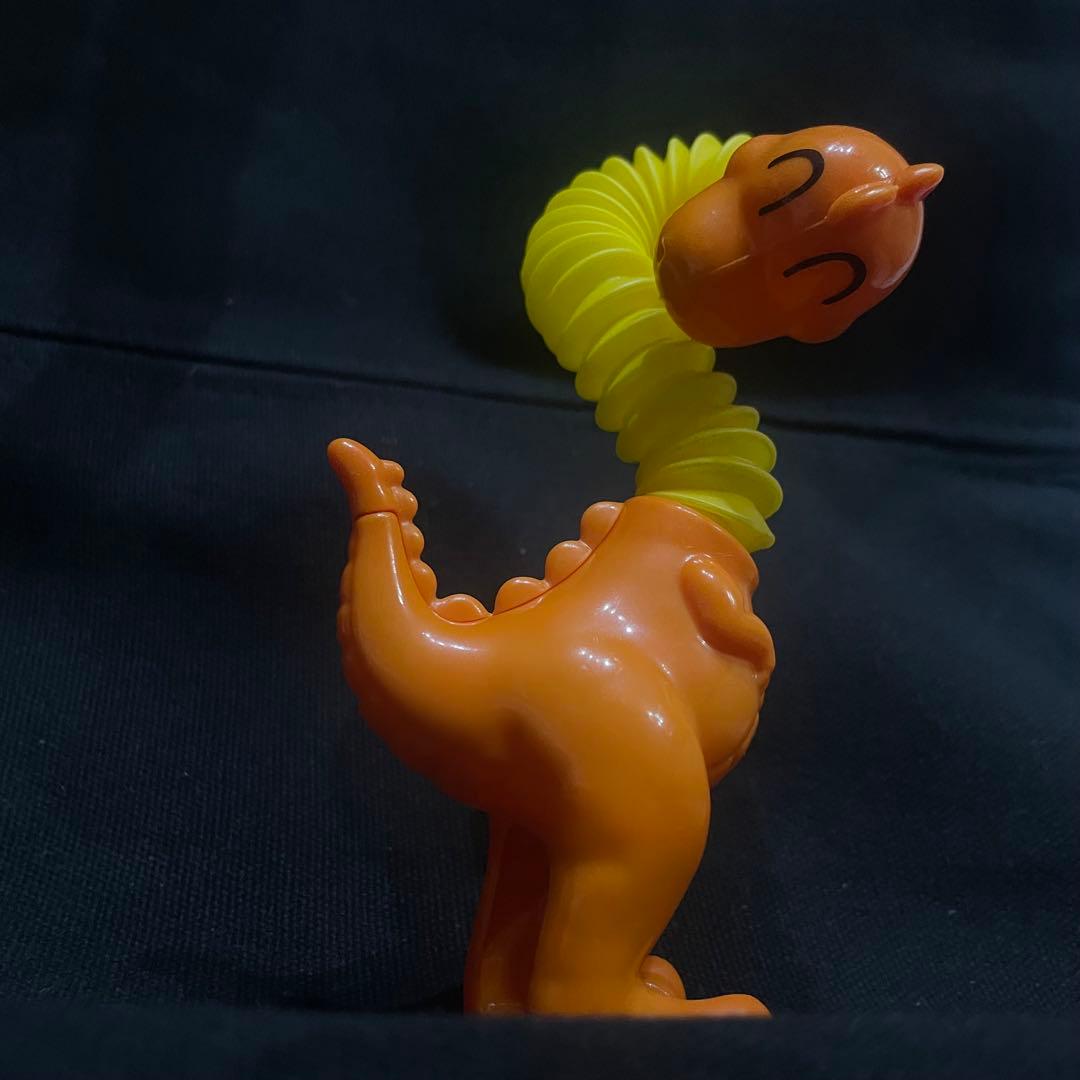 伸び〜るダイナソー