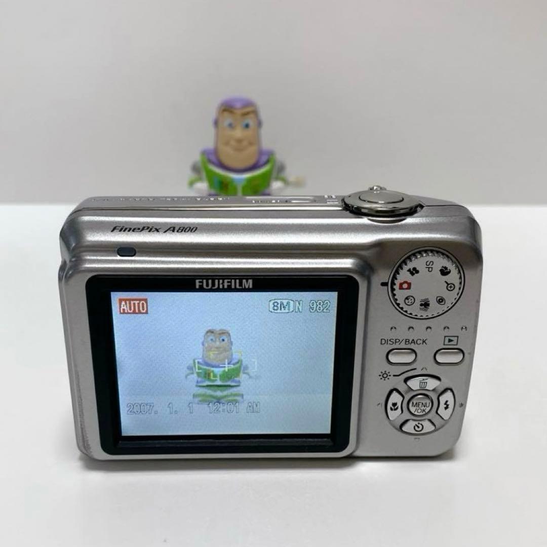 動作品✨FUJIFILM Finepix A800 デジタルカメラ 単三電池