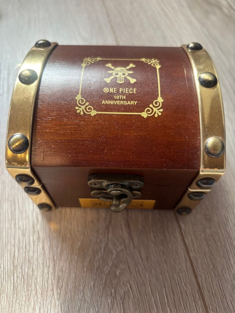 ワンピース 10周年 公式ウォッチ 黄金の指針 ゴールデンポース