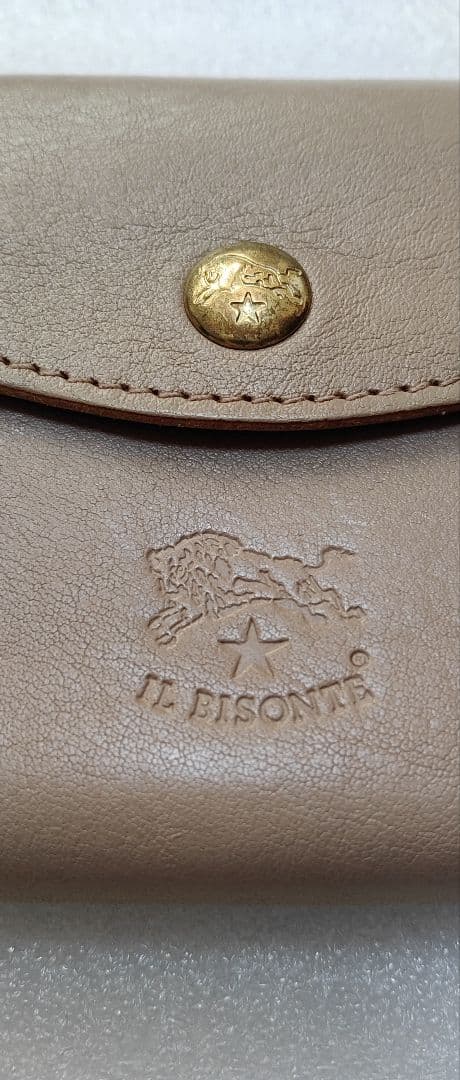 rima様　美品　IL BISONTE　二つ折り財布　ベージュ　がま口　ミニ財布