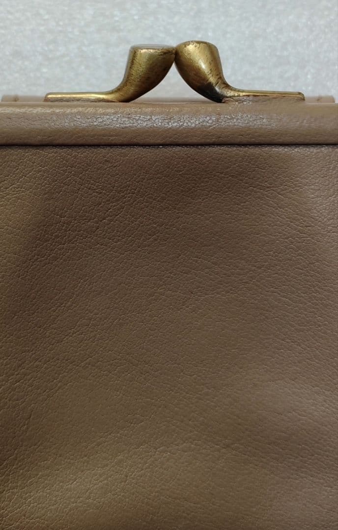 rima様　美品　IL BISONTE　二つ折り財布　ベージュ　がま口　ミニ財布