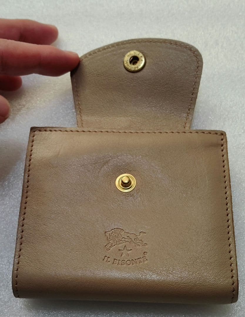 rima様　美品　IL BISONTE　二つ折り財布　ベージュ　がま口　ミニ財布