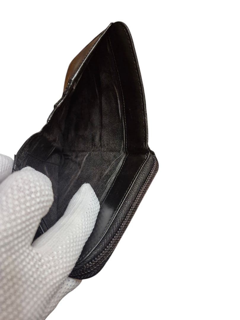 ＰＲＡＤＡ　プラダ　二つ折り財布　三角プレート　キャンパスレザー　ブラック