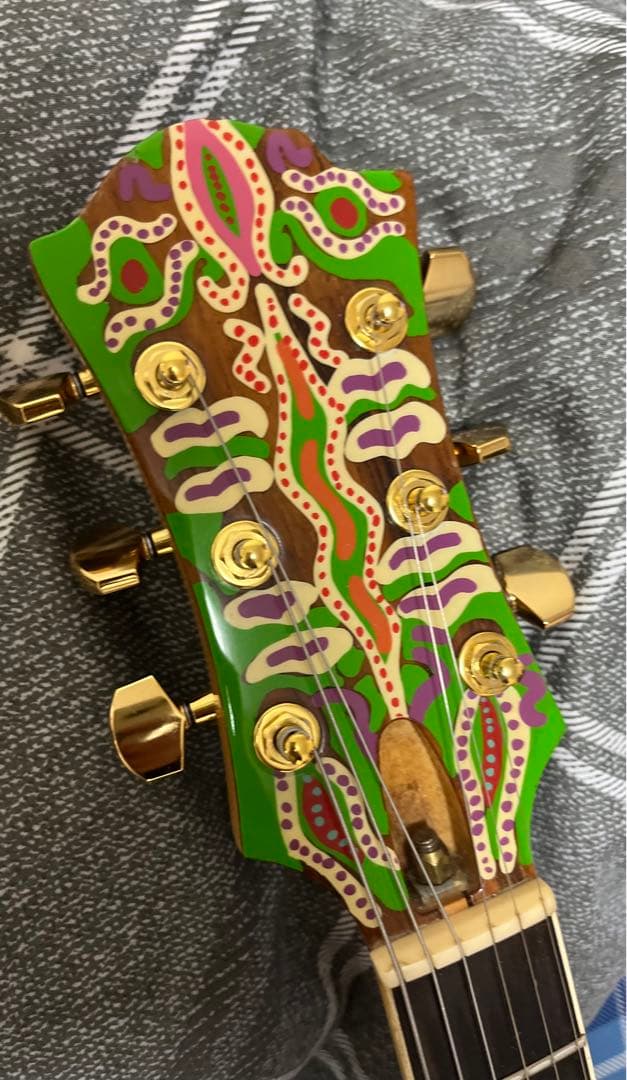 hideモデルギター（mg120x）