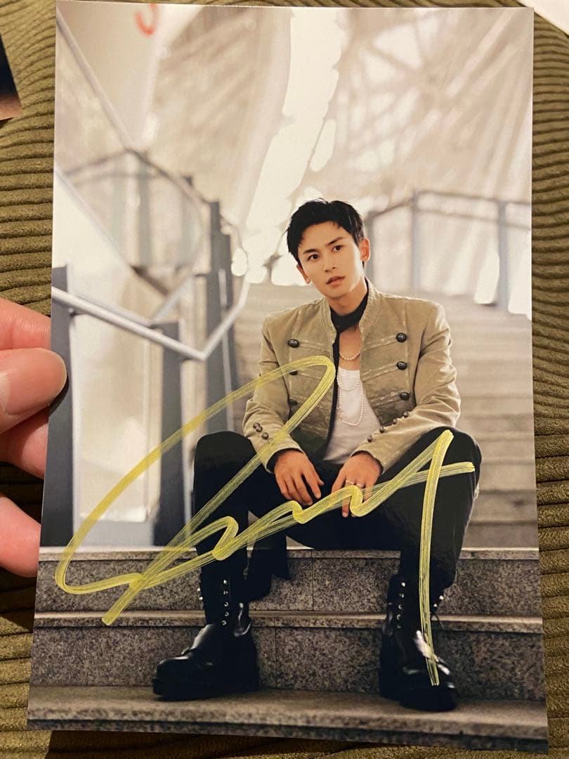 張哲翰 直筆サインまとめ 大幅割引入り(4月15日に返送する予定)