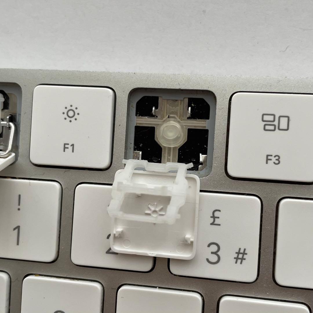 【ジャンク】Apple Magic keyboard UK配列