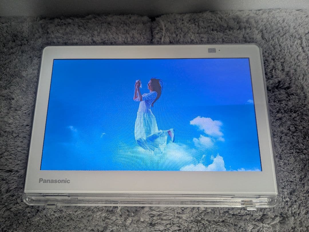 【美品】Panasonic UN-10CE10-W ポータブルTV 2021年製