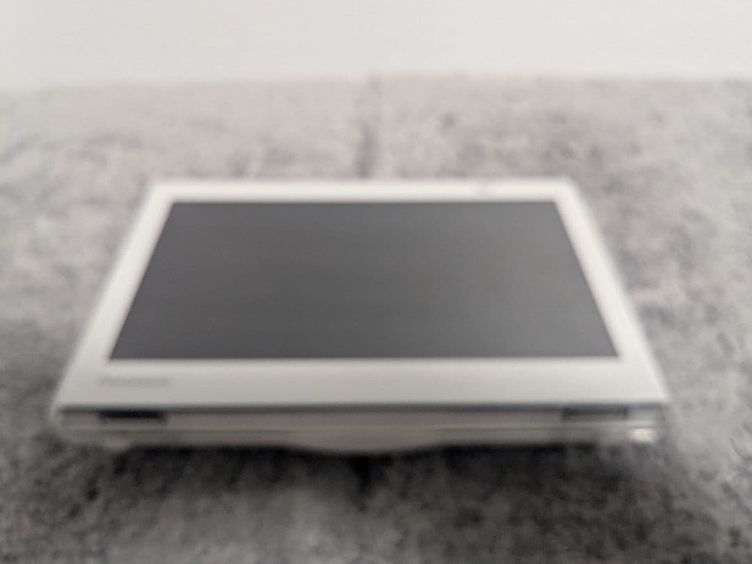 【美品】Panasonic UN-10CE10-W ポータブルTV 2021年製