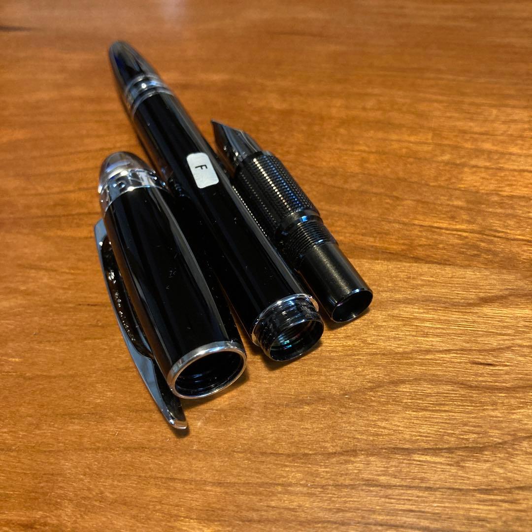 MONTBLANC 万年筆スターウォーカー黒・銀色ペン先F細字「自分へのご褒美」