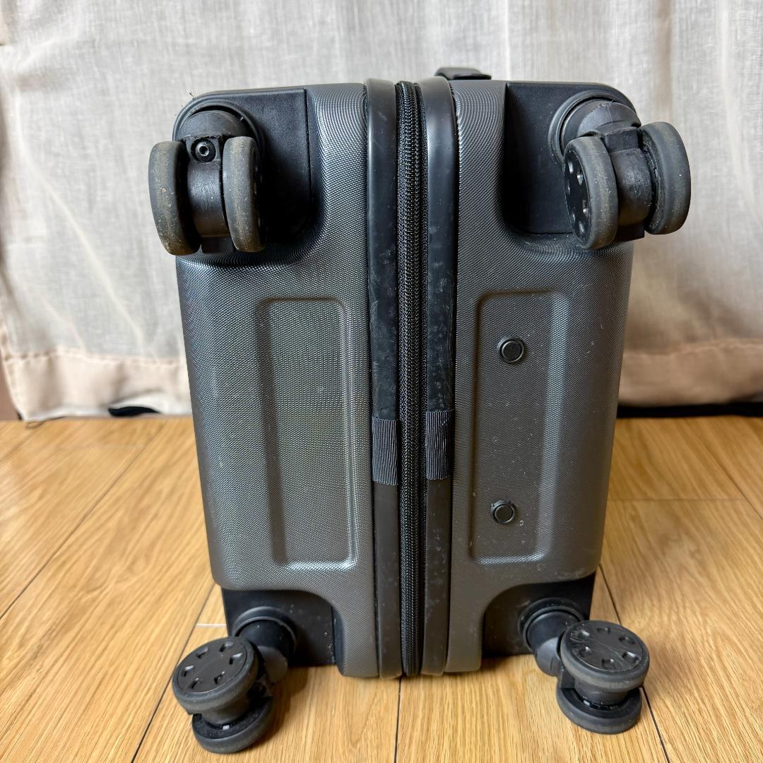 無印良品バーを自由に調節できる　ハードキャリーケース（３６Ｌ）