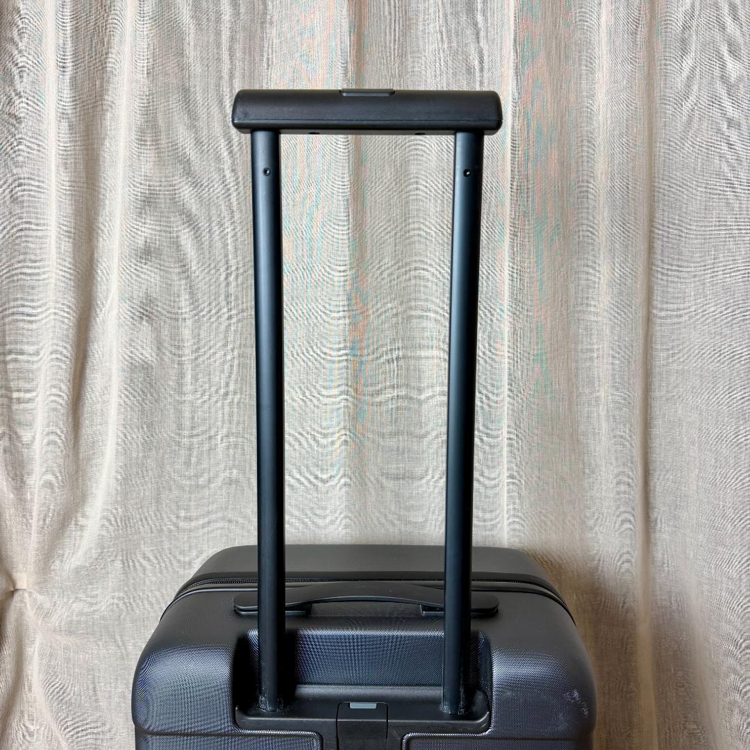 無印良品バーを自由に調節できる　ハードキャリーケース（３６Ｌ）