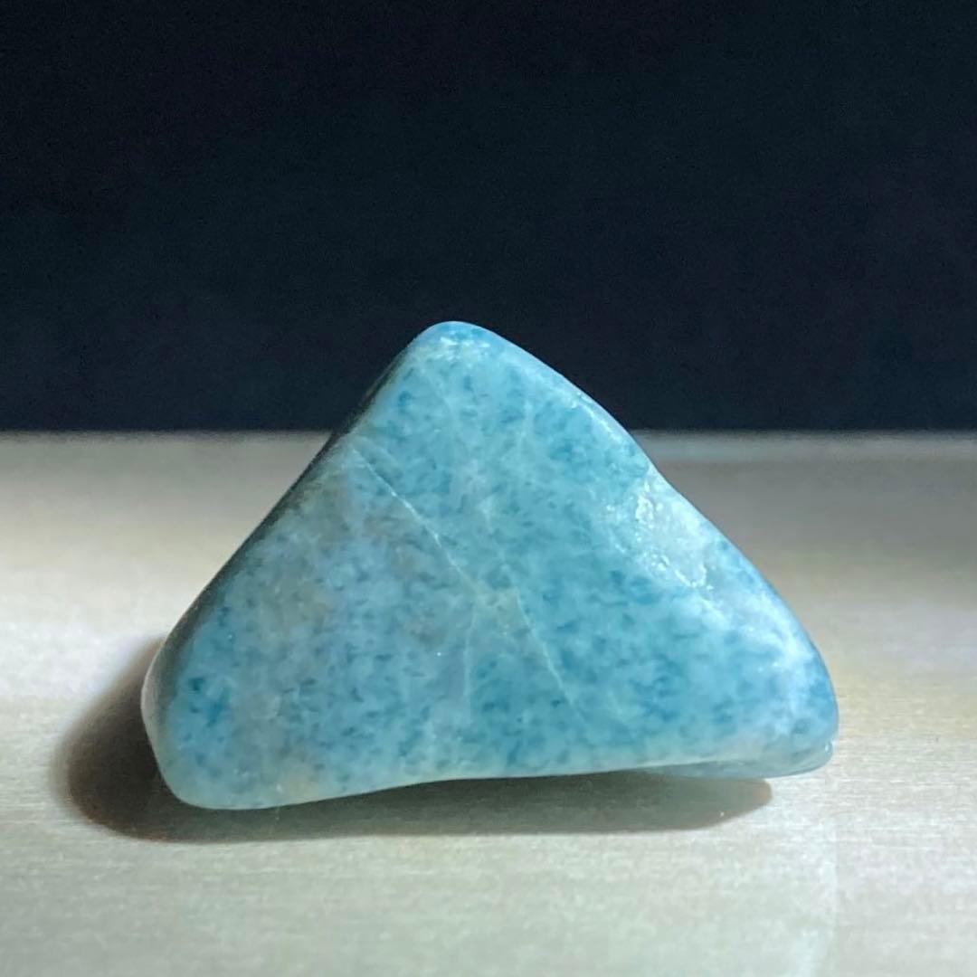 【Premium】糸魚川翡翠　入りコン沢　宝石質 青翡翠　原石　7.7ｇ