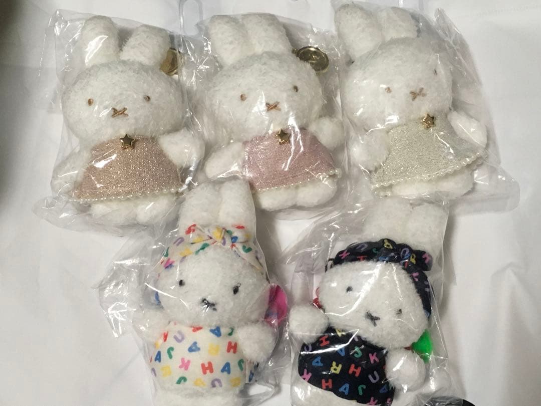 ミッフィー　原宿限定　HARAJUKU バッグチャーム　ぬいぐるみ　マスコット