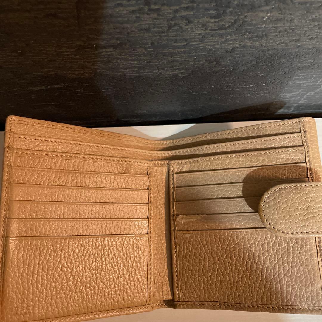 GUCCI ベージュ 2つ折り財布