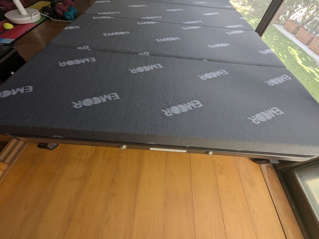 【送料込み】折りたたみベッド シングル EMOR 軽量 来客用 災害用