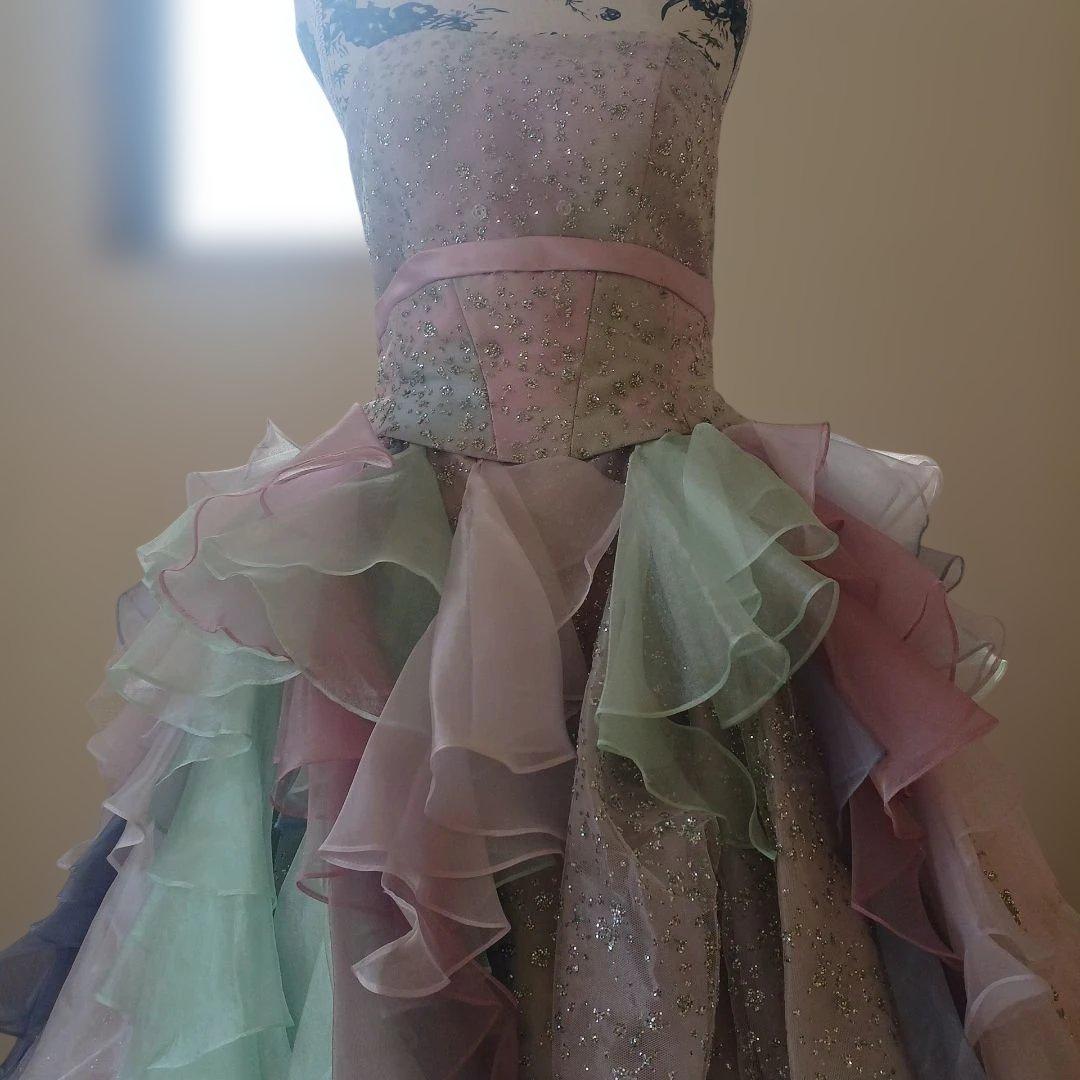 パステルフリルウェディングドレス