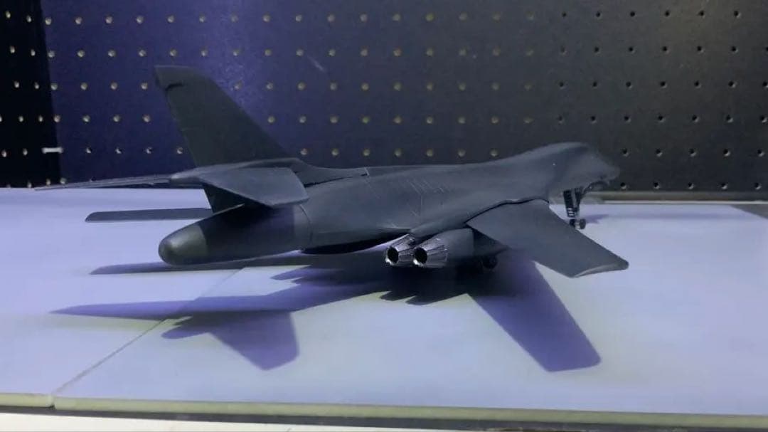 1/144スケールB-1Bランサー爆撃機エースコンバット、オーシア空軍