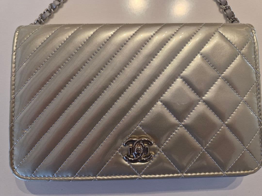 パリ本店限定モデル CHANEL キルティング お財布 ショルダーバッグ