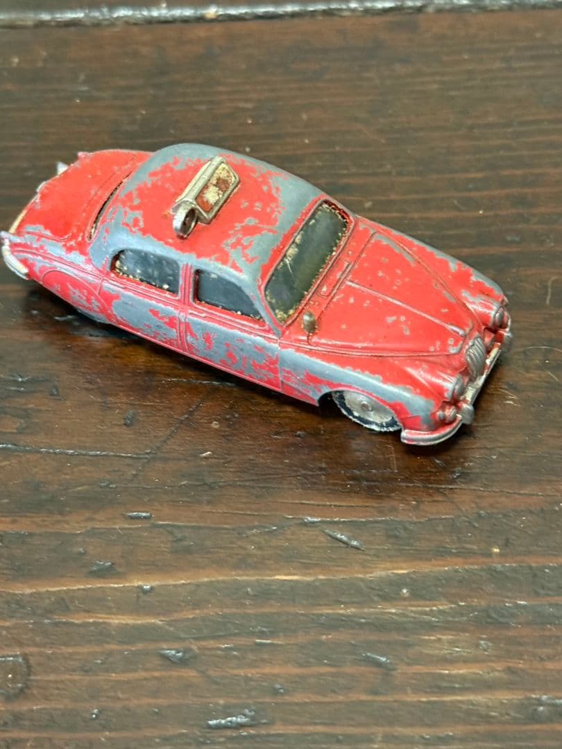 コーギ■Corgi Toys Jaguar 2.4 Litre Fire Car