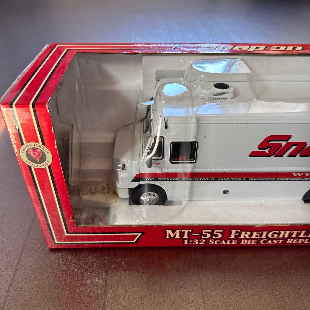 ミニカー Snap-on MT-55 Freightliner