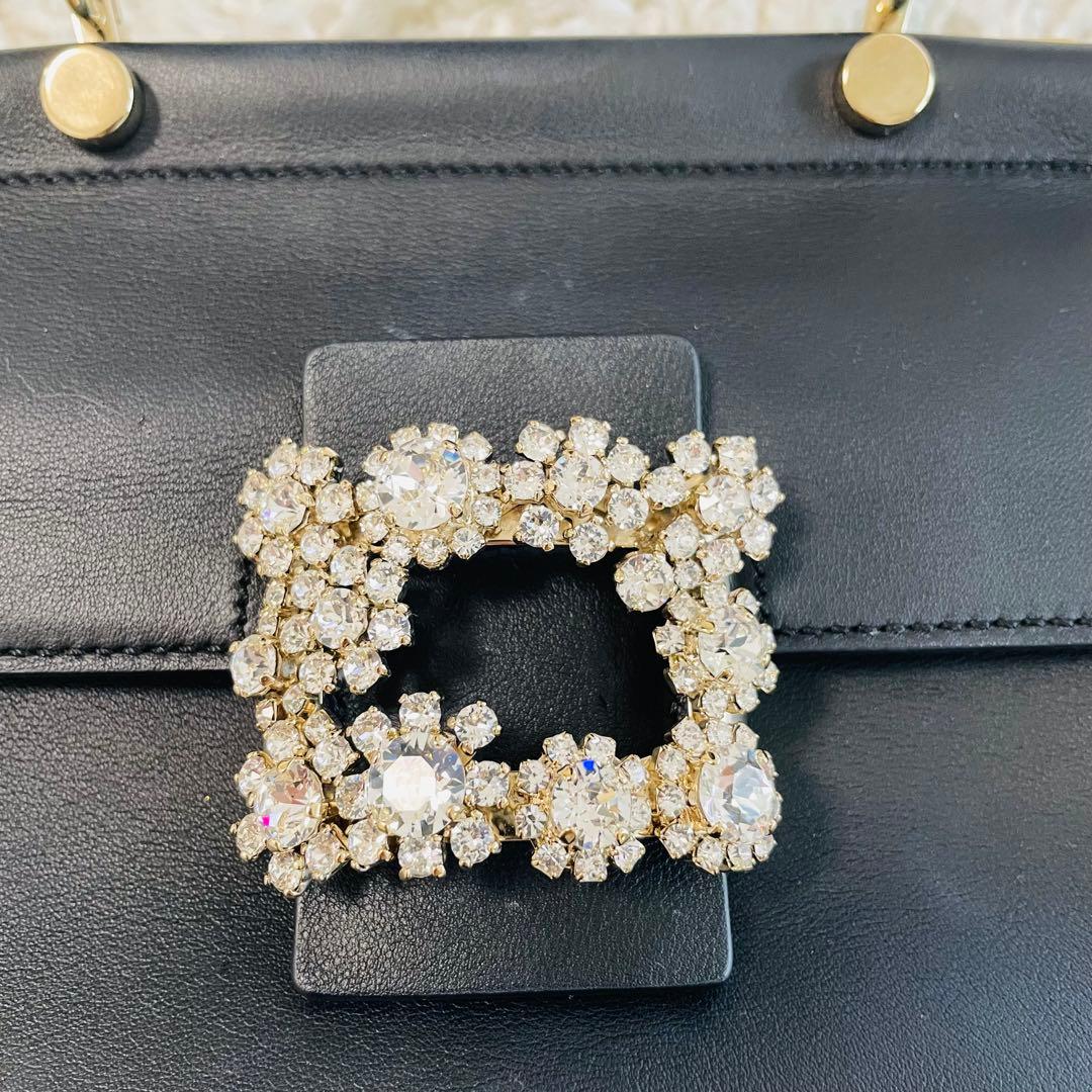 ロジェヴィヴィエ・ビジュー付き黒パーティーバッグ(超美品)✨