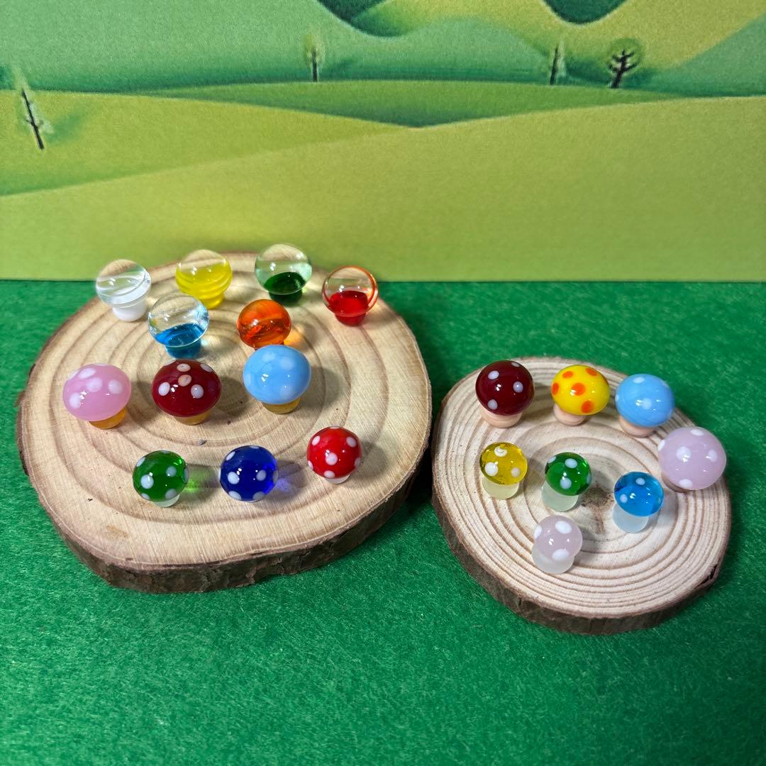 小さなきのこ　ガラス細工　ミニチュア