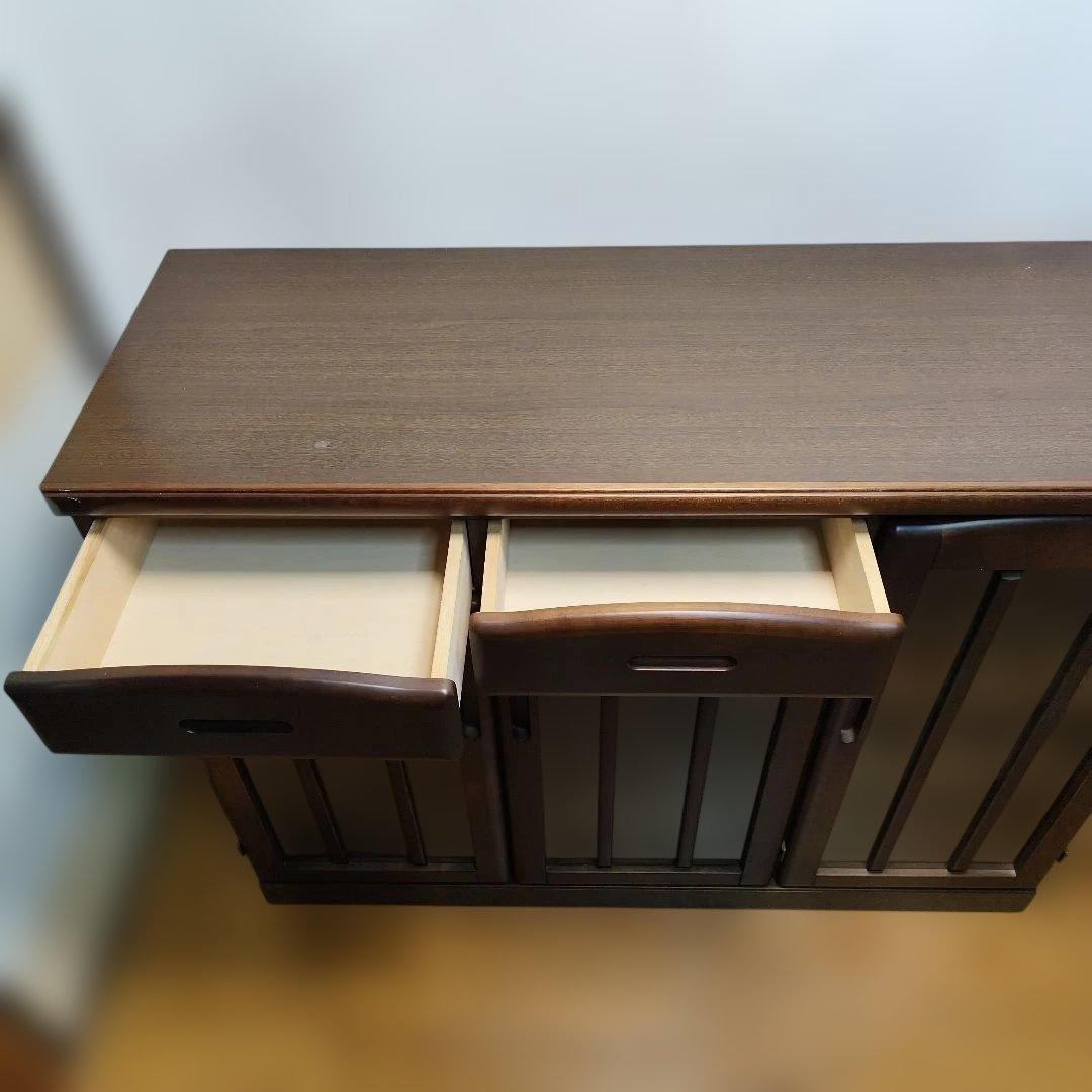 ダークブラウン木製キャビネット サイドボード