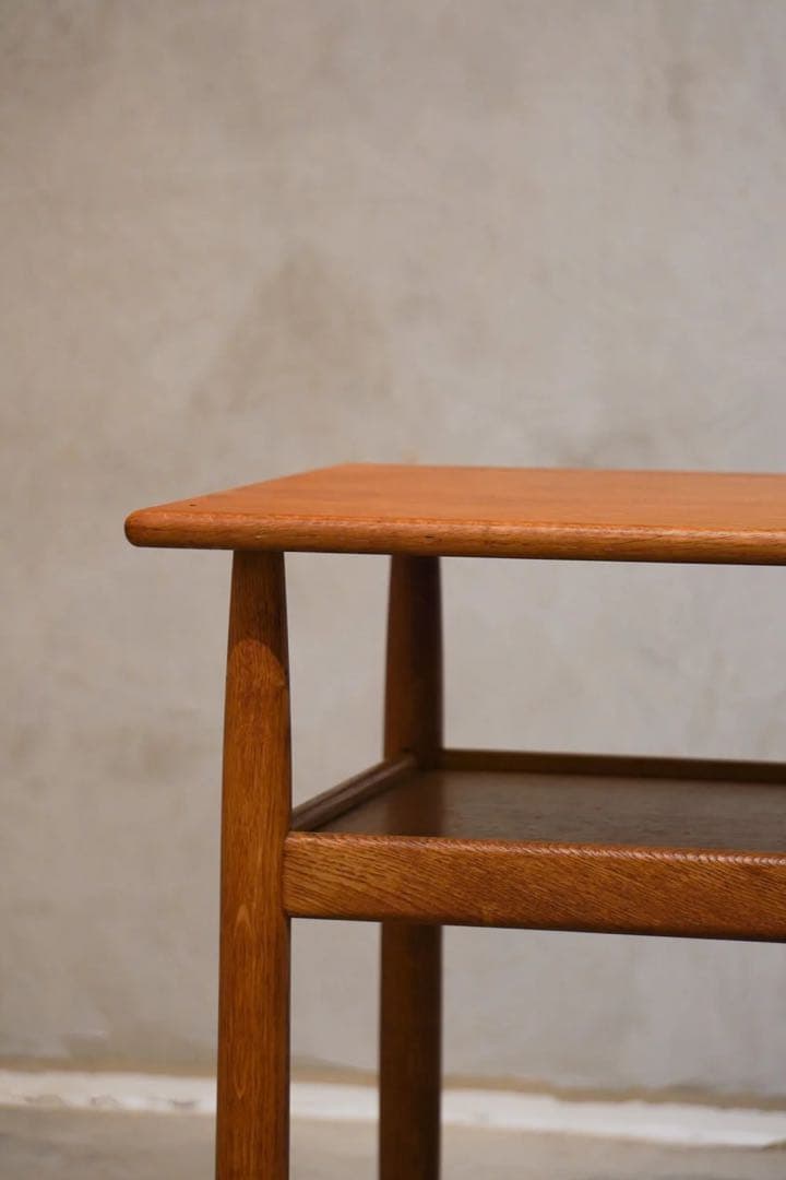 モブラー社製 北欧ヴィンテージ オークサイドテーブル アイヴァン・A・ヨハンソン