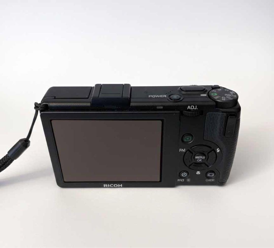RICOH GR DIGITAL III (CCDセンサー搭載 名機)