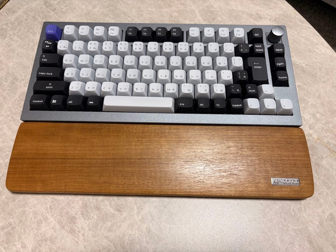 KeychronQ1 ProメカニカルキーボードJIS配列・茶軸・パームレスト付